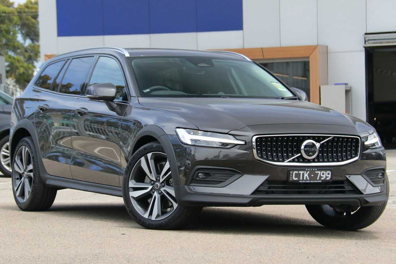 Volvo  Z Series MY23 Ultimate B5 Geartronic AWD Bright