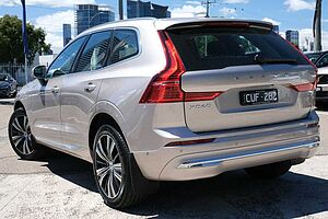 Volvo  UZ MY23 Ultimate B5 AWD Bright