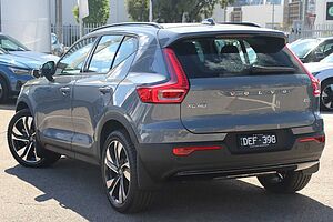 Volvo  XC40 Ultimate, B5 Mild Hybrid, Petrol, Dark